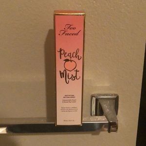 Too Faced Peach Mist Setting Spray